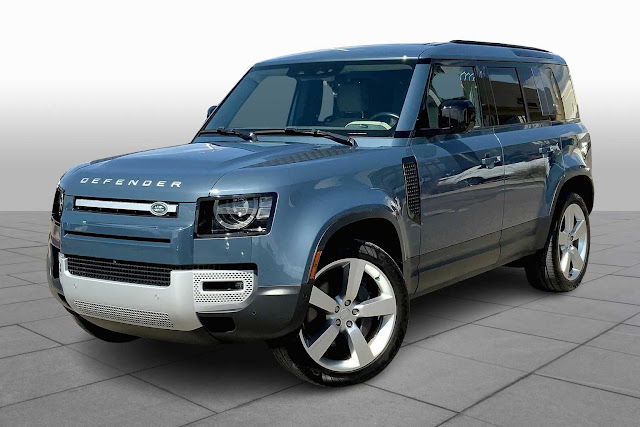 2023 Land Rover Defender SE