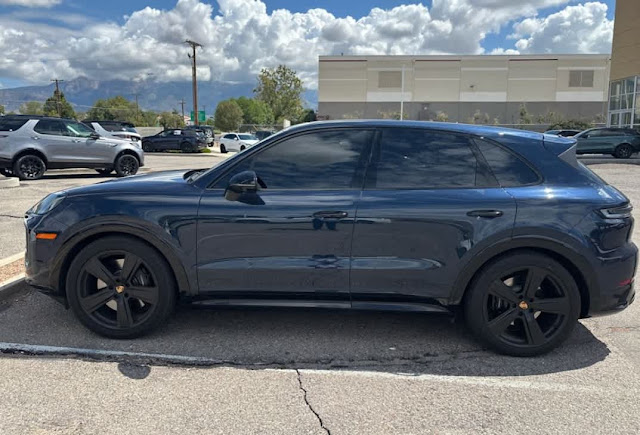 2025 Porsche Cayenne GTS