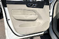 2023 Volvo XC60 Plus Bright Theme