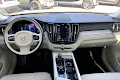 2023 Volvo XC60 Plus Bright Theme