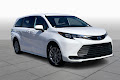 2025 Toyota Sienna LE
