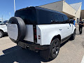 2024 Land Rover Defender X-Dynamic SE